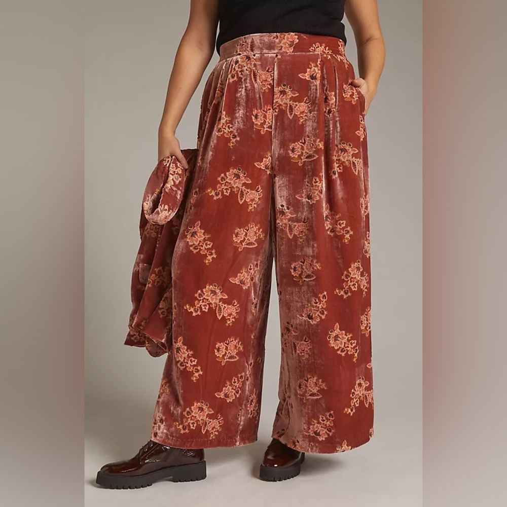 Floral Velvet pants patterned soft in Red new with tags zip medium